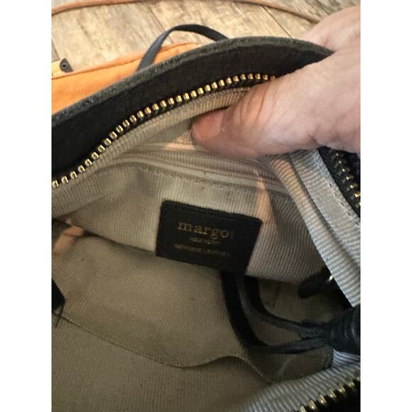 Margot New York Women's Black Genuine Leather Adjustable Straps Shoulder Bag - Picture 12 of 13